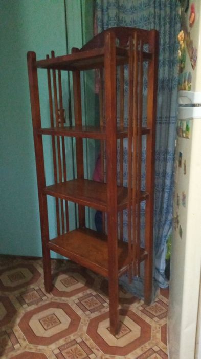 Винтажная этажерка.