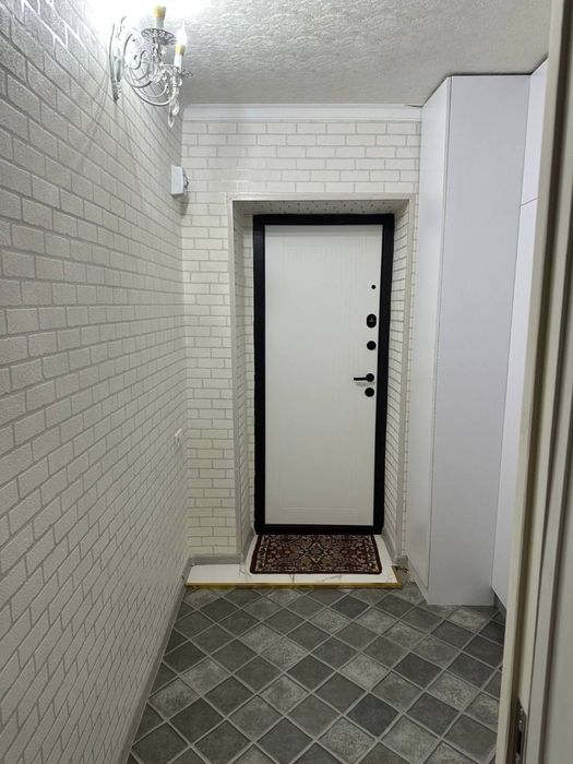 (К87) Срочно Продаётся 2-х комнатная Квартира на Максима Горького