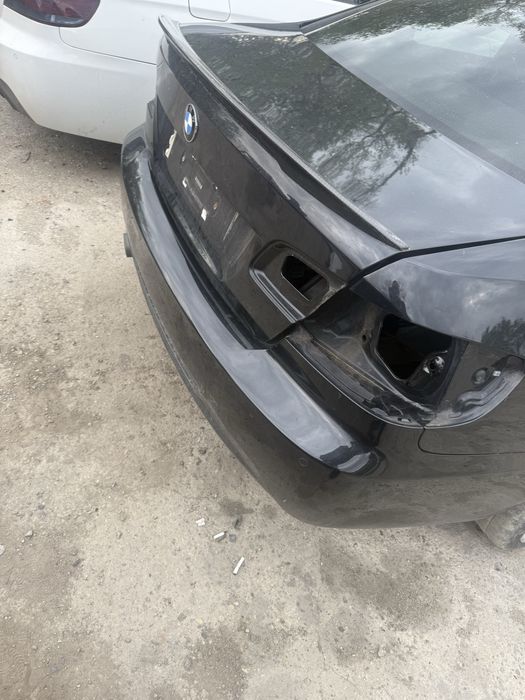 Заден капак с карбонов лип