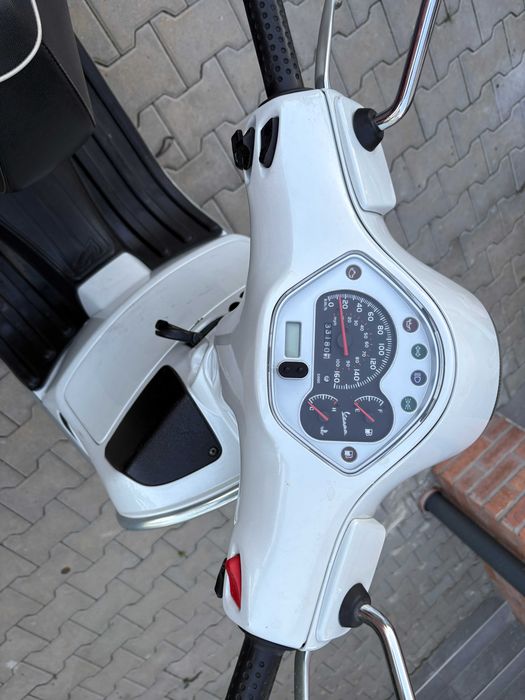 Vespa GTS 300 i.e. 2008 | 32.000 km | ITP 2028