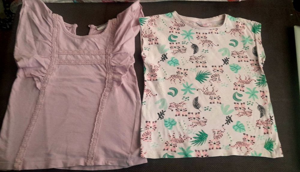 Летен лот за момиче 98 размер ,блузи и панталони