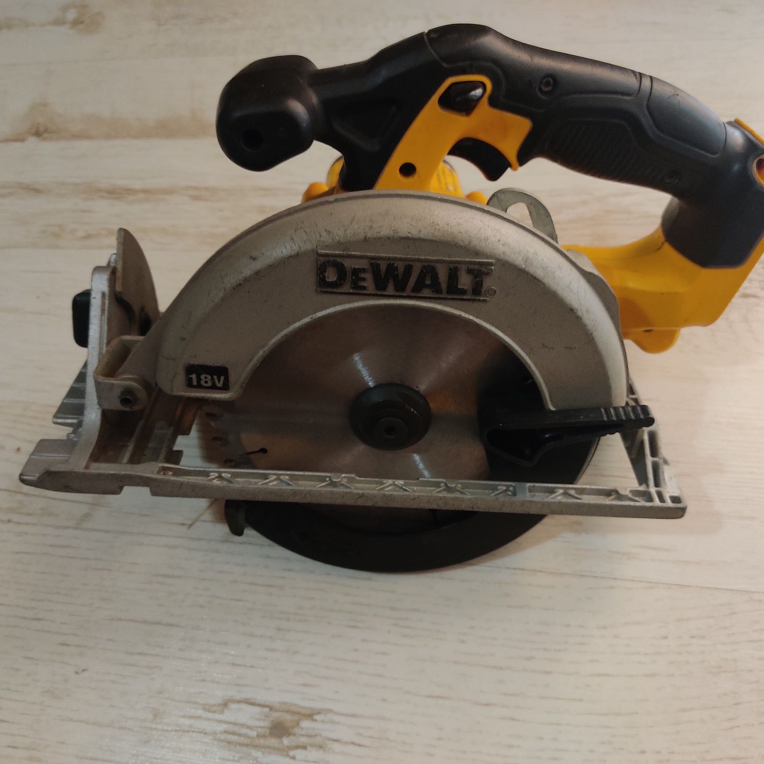 Циркуляр на батерии девалт DeWalt гр. Варна Възраждане 4 • OLX.bg