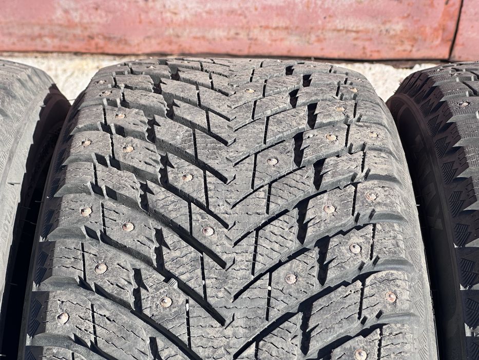 Зимняя резина 235/45 18 ZMAX