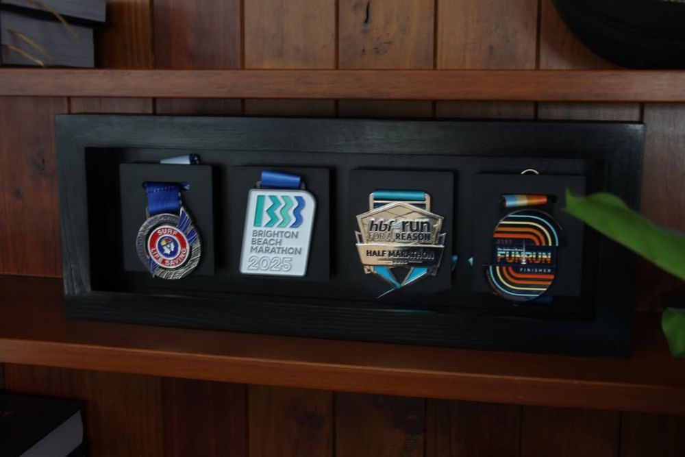 Витрина-рамка для медалей и наград (на 20 шт.)