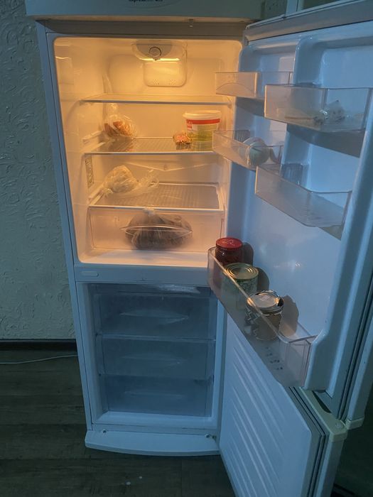 Продам холодильник LG