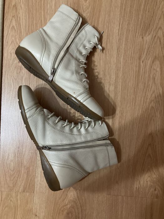 Ботинки осенние …