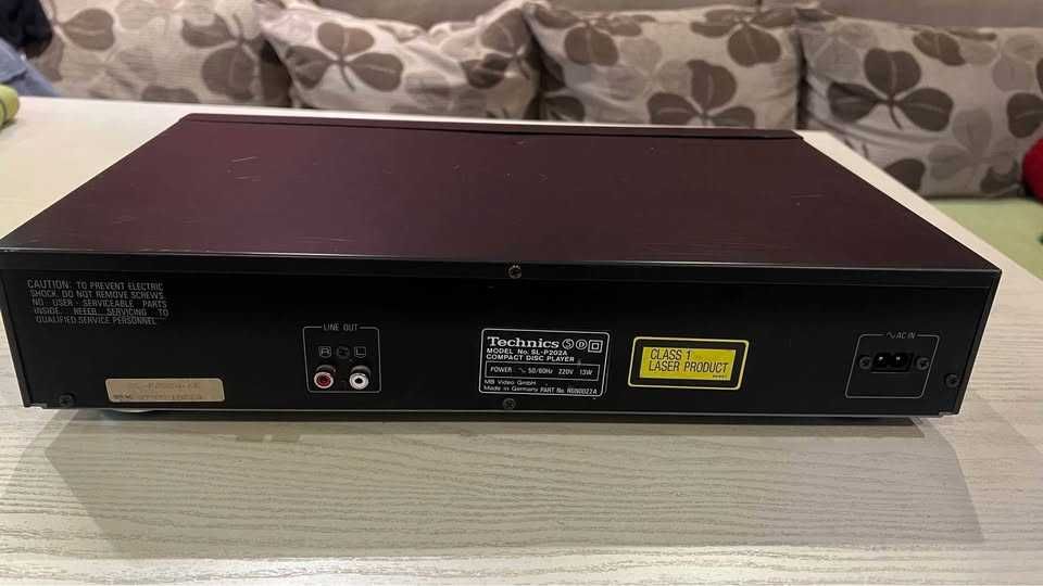 Усилвател Technics SU-V450 и CD Technics SL-P202A