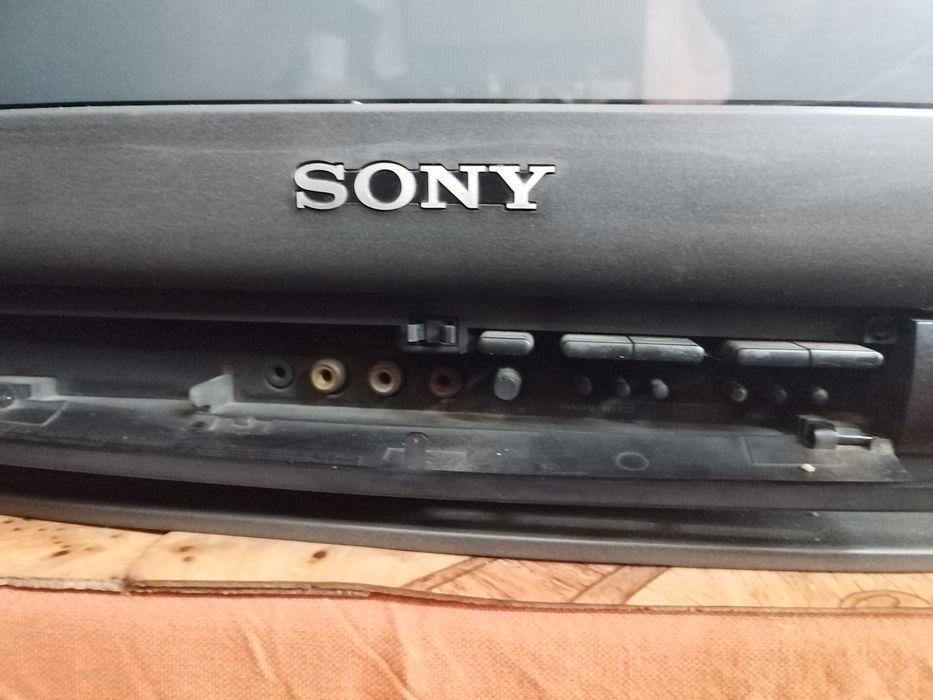 Телевизор Sony trinitron