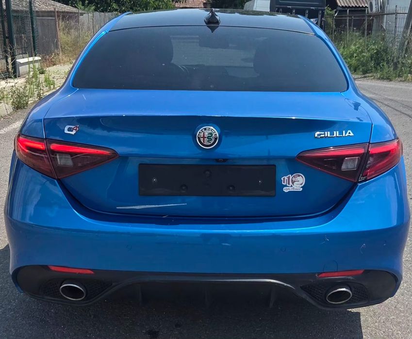 Alfa Romeo Giulia Veloce Avariat Ușor Q4 AWD  280 CP Full Option