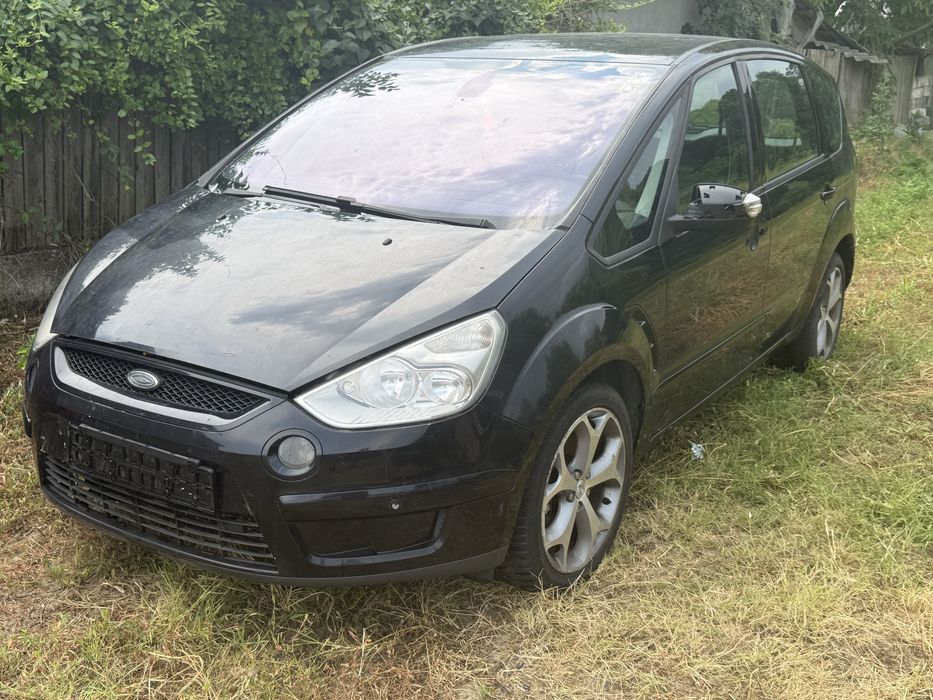 Dezmembrez Ford Focus S-max