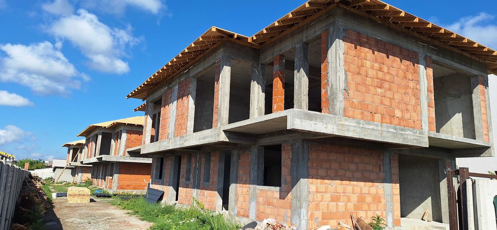 Case de vanzare Prelungirea Ghencea str. Toamnei Cartierul Latin