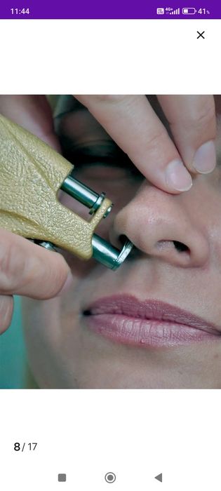 Прокалывание ушей пистолетом от Американского производителя