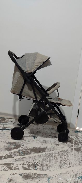 Коляска чемодан лёгкая