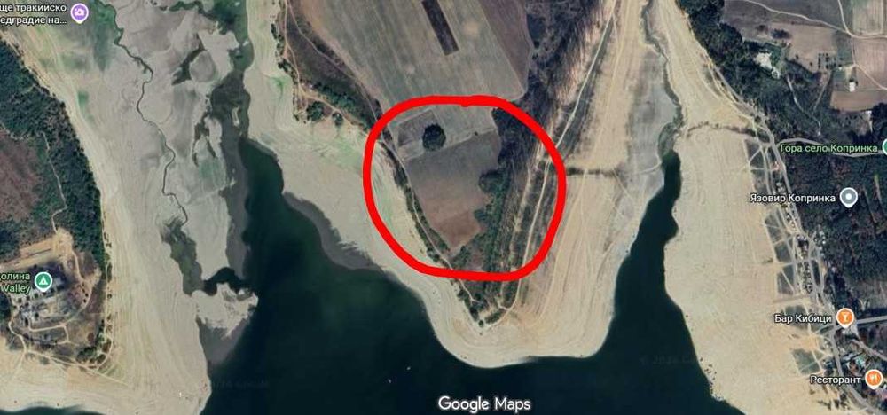 Комасирана земеделска земя на първа линия на язовир Копринка – 20 дка