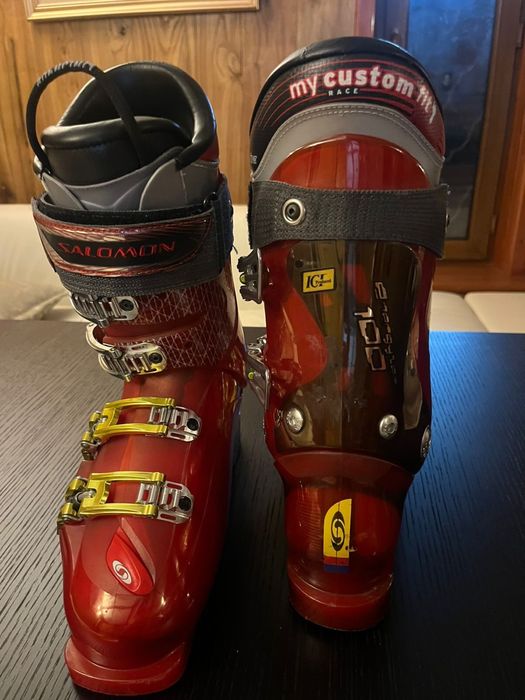 Ботинки горнолыжные