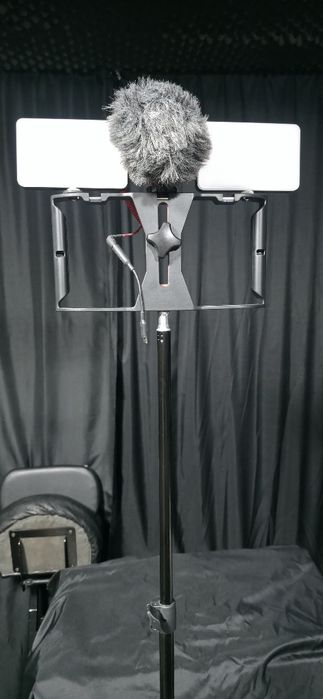 Stabilizator pentru filmat cu telefonul