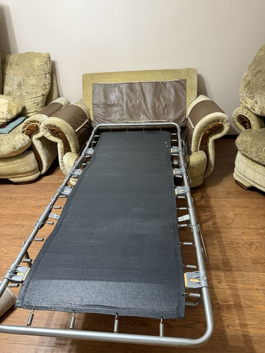 Продается комплект дивана 4х