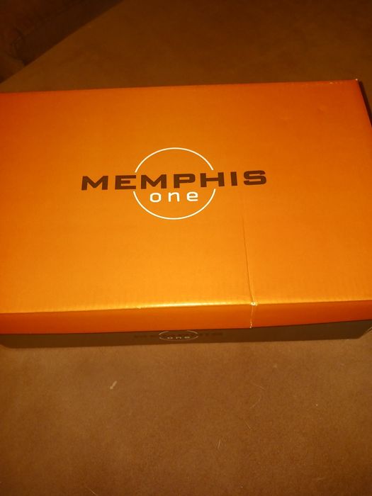 Vând ghete memphis