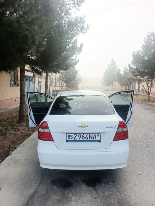 Naxia 3 2019 sotiladi