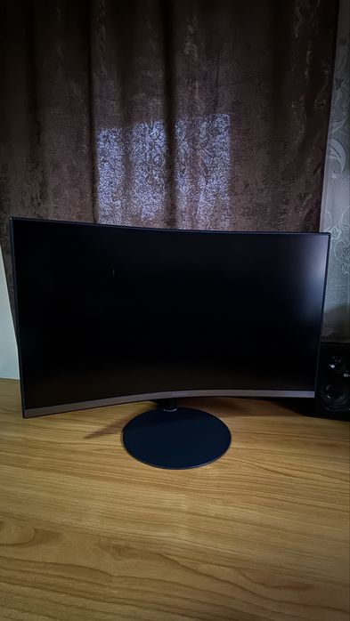 Monitor Samsung 24” Curbat Full HD 75Hz