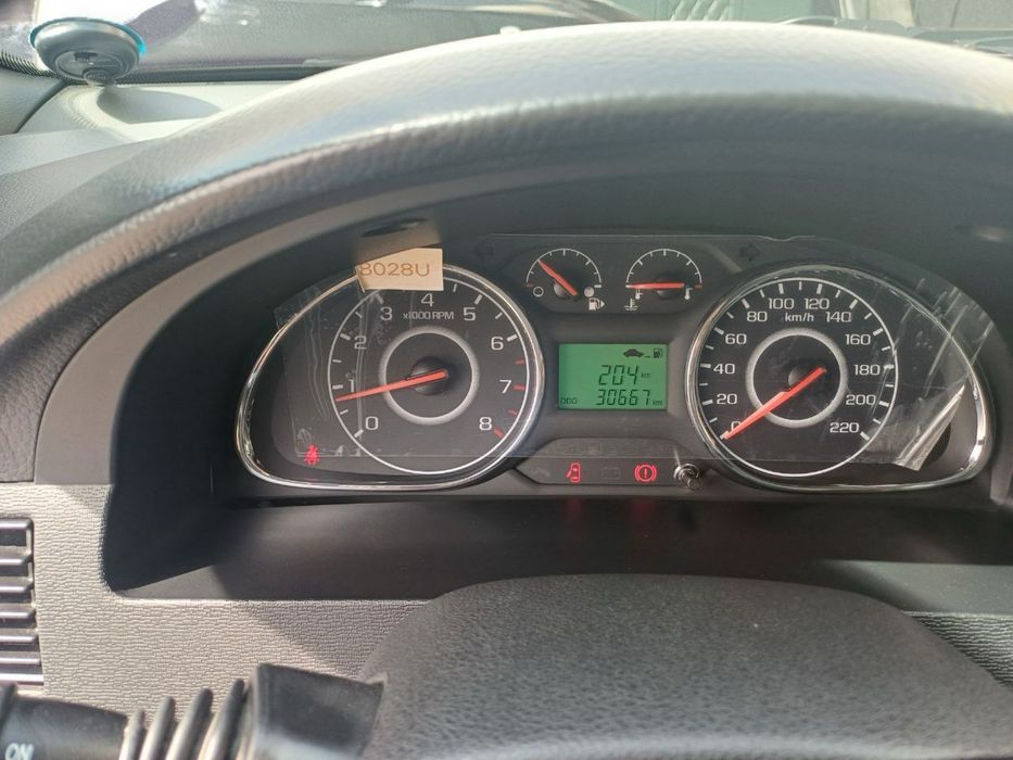 Белая ласетти жентра