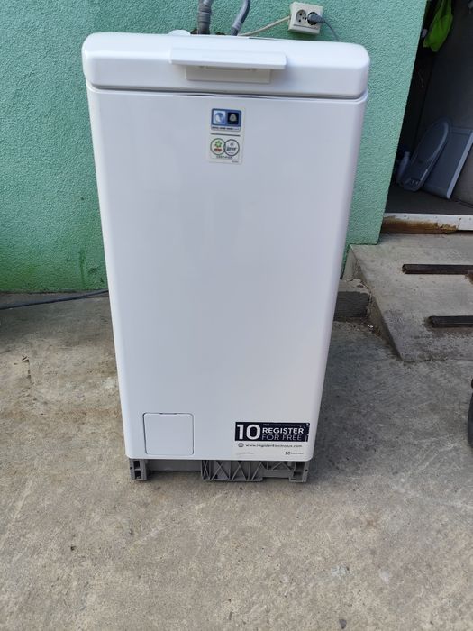 Masina de spalat Electrolux cu incarcare verticala de 6 kg