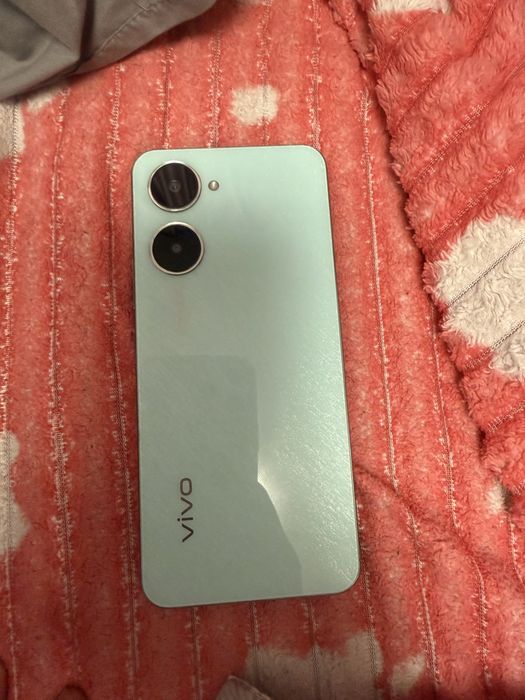 Продам телефон Vivo Y03