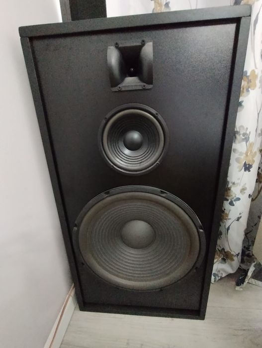 Se vand sisteme audio