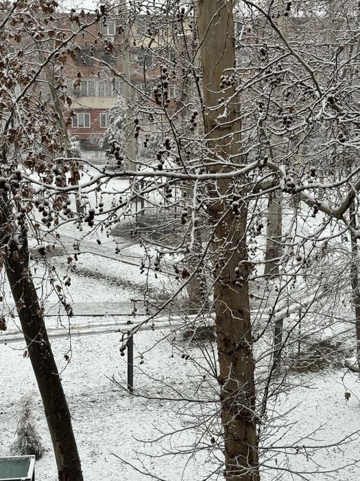 Продаётся квартира у метро Новза всего 1 минута пешком.