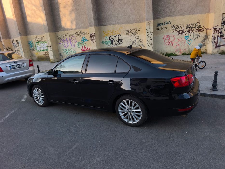 Vand Volkswagen Jetta 2013   1.6 TDI