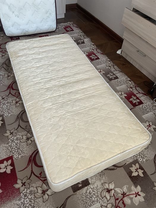 Продам матрас 90^200