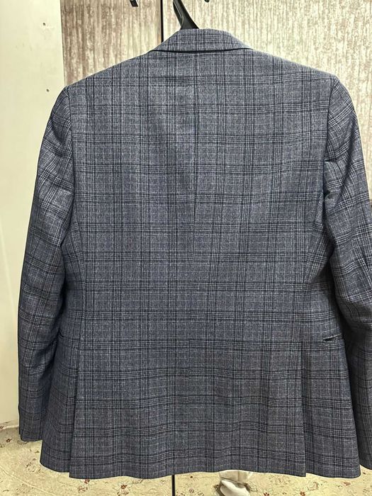 Продам мужской костюм