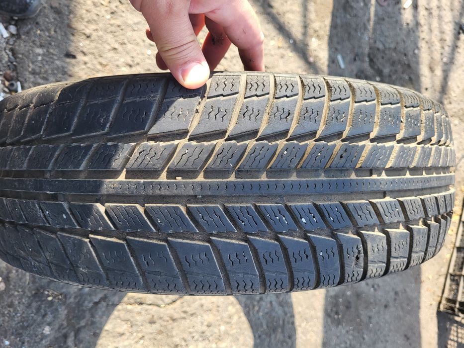 Автомобилна гума Syron 175/65r15