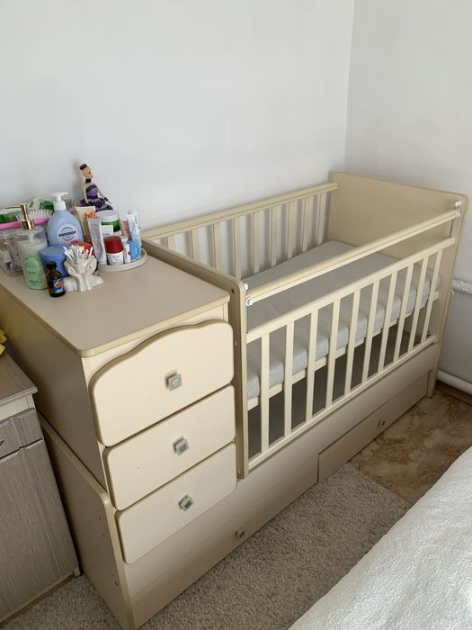 Продам детскую кроватку