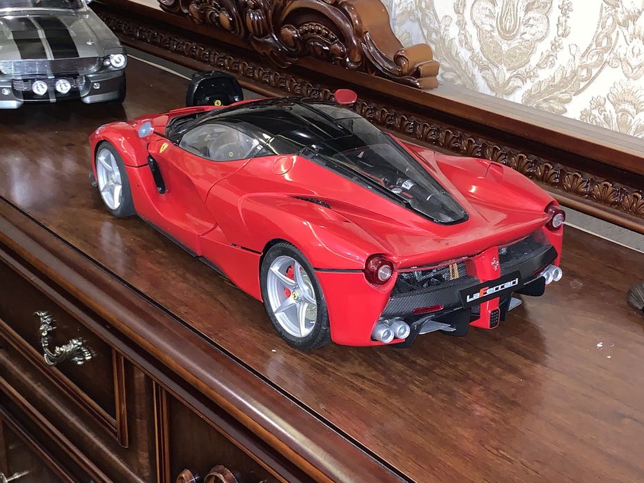 Моделька LaFerrari 1 of Uzbekistan и пульт