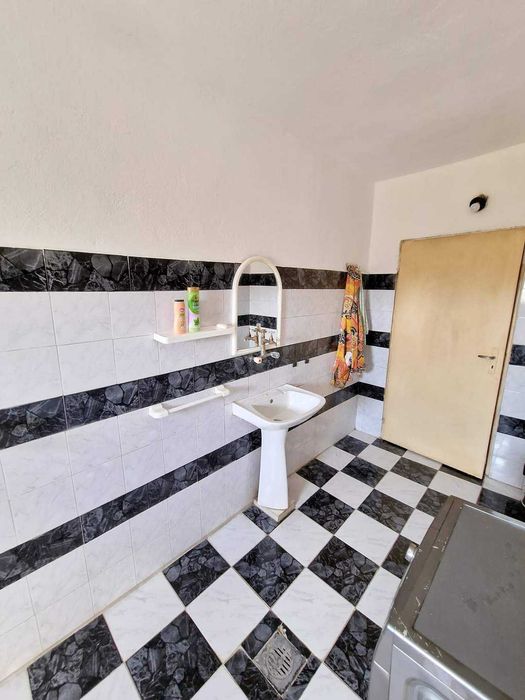 Продава се Къща в с. Крупен, Област Добрич - 160 кв.м за 500 €/кв.м - Снимка #12