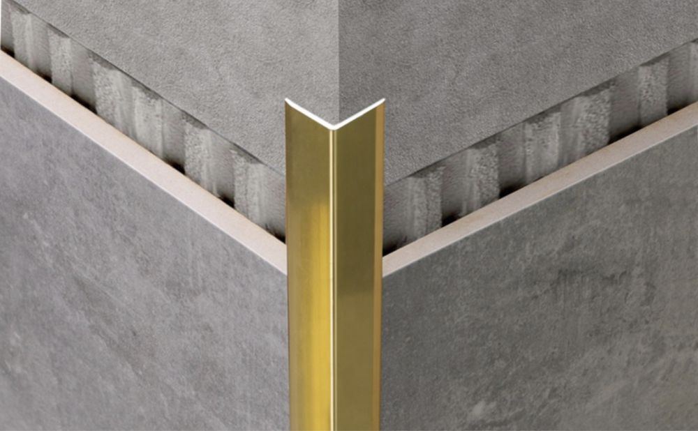 Декоративный уголок алюминиевый