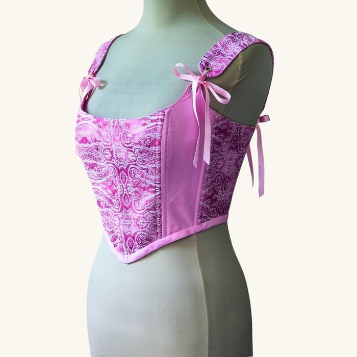 Ръчно изработен модерен корсет