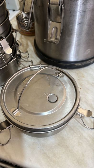 Нержавейка посуда чтобы брать с собой.