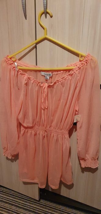 Forever 21 Блуза