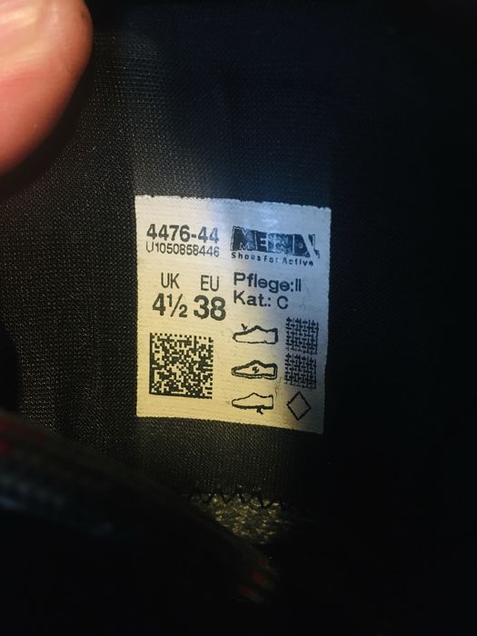 Vând bocanci Meindl penttu damă ,38 dar potriviți pentru 37