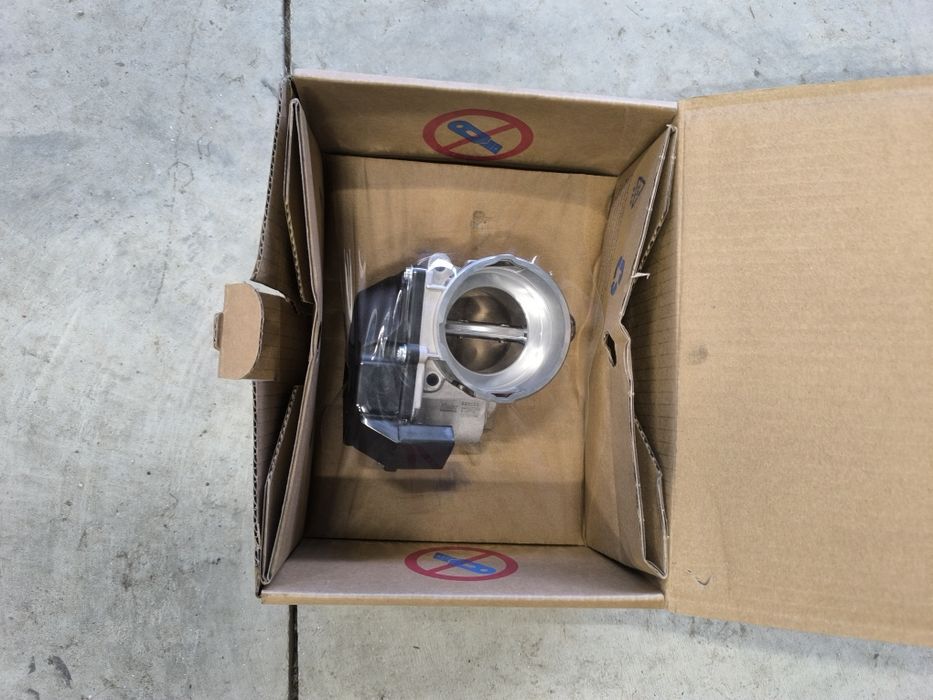 Дроселна клапа Ауди  2.0 DTI