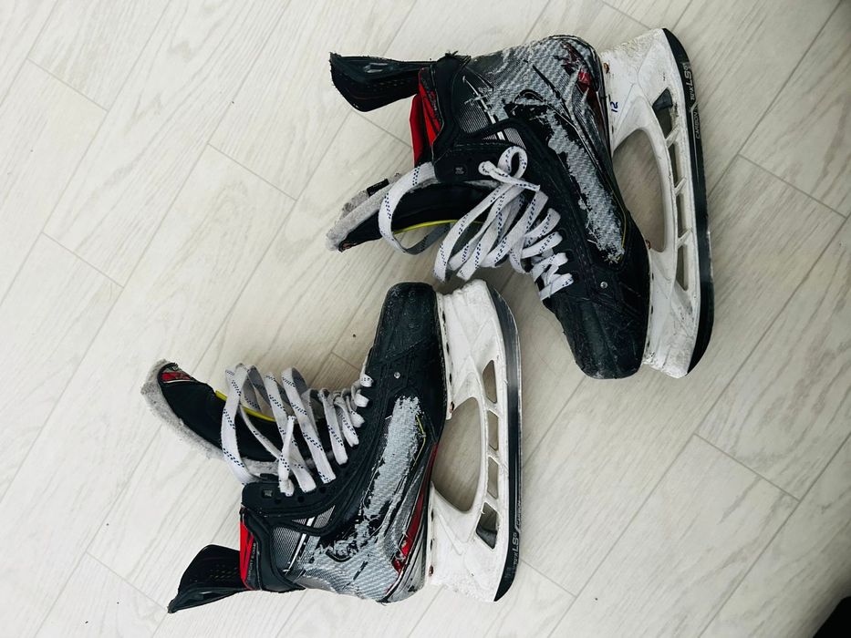 Хоккейные коньки