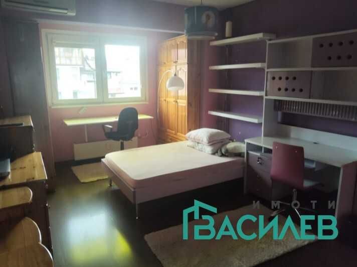 Продава се Тристаен апартамент в София, Център - 92 кв.м за 1719 €/кв.м - Снимка #8