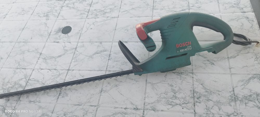 BOSCH Акумулаторен храсторез