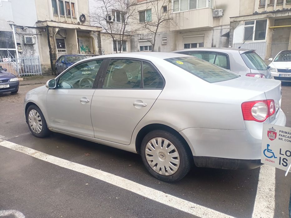 Volkswagen Jetta 2008, motor BLS 1,9