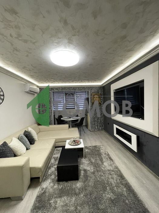 Продава се Тристаен апартамент в Шумен, Тракия - 67 кв.м за 1568 €/кв.м - Снимка #1