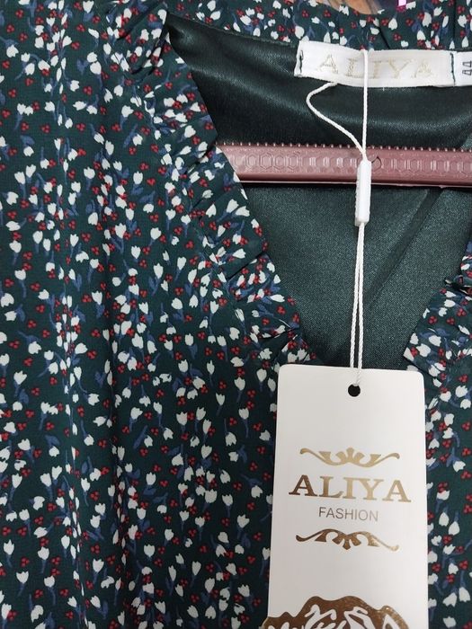 Платья  женские.