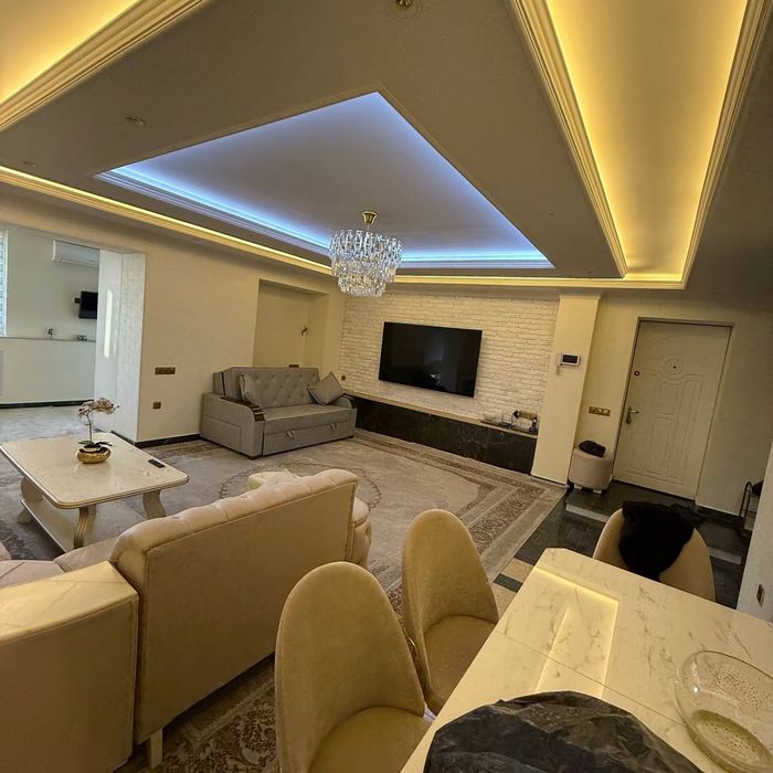 Сдаётся квартира находится Ц1-вся техника бош посудомою щия тоже есть.