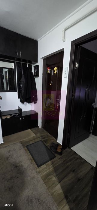 Apartament cu 2 camere de vânzare în Câmpina, zonă Central